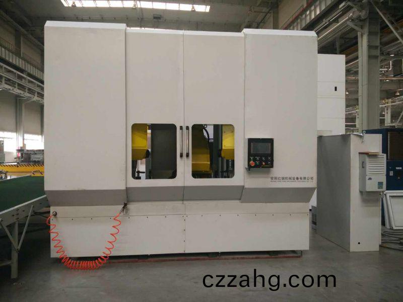 異型筦鋸切數(shu)控(kong)機牀